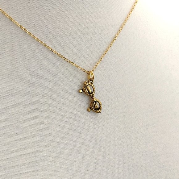 Miniature Eye Glasses Eyewear Fashion Style Reading Glasses Bookworm Necklace - Picture 5 of 5